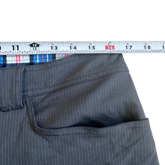 LULULEMON Men's Gray Pinstriped Shorts Size 33 - Picture 5 of 8